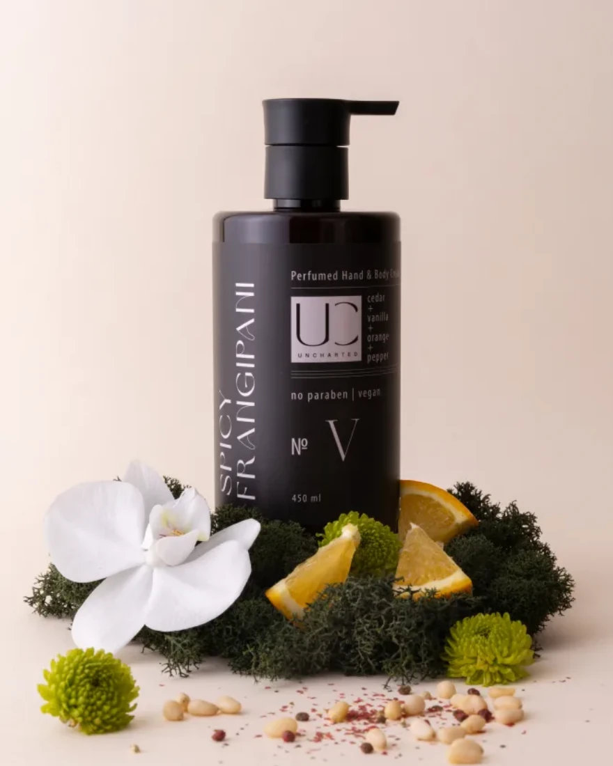 Крем для рук и тела UNCHARTED SPICY FRANGIPANI, 450 мл